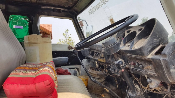 ขาย รถโม่ปูน แบบโม่โซ่ 5 คิว UD 2 เพลา เครื่อง V8 280 แรงม้า เกียร์ใหญ่ คัสซีสวยตลอดเส้น รถใช้งานอยู่ประจำ เอกสารเล่มทะเบียนพร้อมโอน