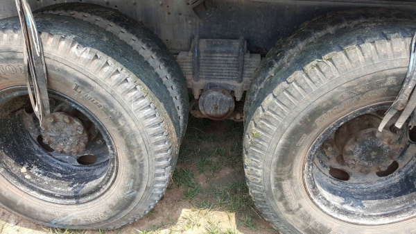 ขาย รถโม่ปูน แบบโม่โซ่ 5 คิว UD 2 เพลา เครื่อง V8 280 แรงม้า เกียร์ใหญ่ คัสซีสวยตลอดเส้น รถใช้งานอยู่ประจำ เอกสารเล่มทะเบียนพร้อมโอน