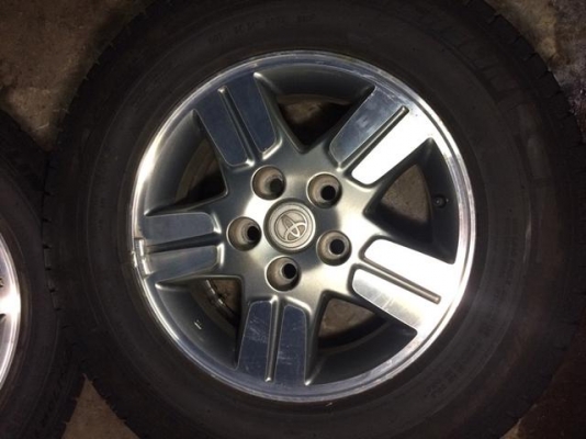 แม็ก โตโยต้า วีโก้ พร้อมยาง มิชลิน 215-70-15 แม็ก โตโยต้า วีโก้ พร้อมยาง มิชลิน 215-70-15