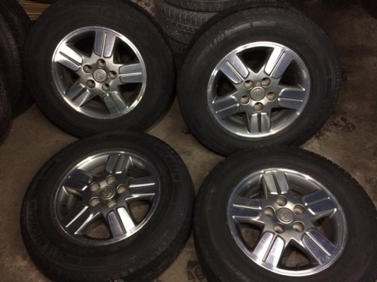 แม็ก โตโยต้า วีโก้ พร้อมยาง มิชลิน 215-70-15 แม็ก โตโยต้า วีโก้ พร้อมยาง มิชลิน 215-70-15