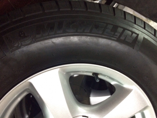 ยาง มิชลิน 265-65-17 ปี 15 ยาง มิชลิน 265-65-17 ปี 15