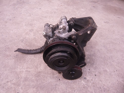 ขายคอมแอร์พร้อมขาใส่เครื่องโตโยต้า 3k-5k