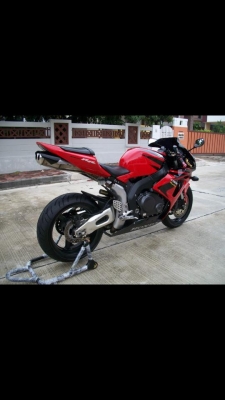 มาก่อนได้ก่อน HONDA CBR1000RR ปี2006 สภาพเยี่ยมๆ 180000 มาก่อนได้ก่อน HONDA CBR1000RR ปี2006 สภาพเยี่ยมๆ 180000