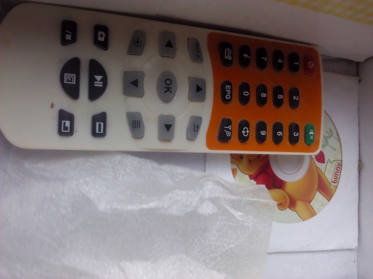 กล่องดูทีวีขนาดเล็กเชื่อมต่อกับคอมพิวเตอร์เป็นของใหม่อุปกรณ์ครบ