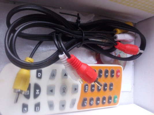 กล่องดูทีวีขนาดเล็กเชื่อมต่อกับคอมพิวเตอร์เป็นของใหม่อุปกรณ์ครบ