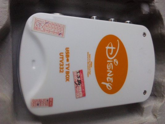 กล่องดูทีวีขนาดเล็กเชื่อมต่อกับคอมพิวเตอร์เป็นของใหม่อุปกรณ์ครบ