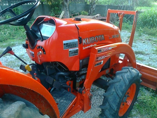 ขายด่วนรถไถคูโบต้า L3608 พร้อมใบมีดดันหน้าตราช้าง แลโรตารี่