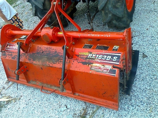 ขายด่วนรถไถคูโบต้า L3608 พร้อมใบมีดดันหน้าตราช้าง แลโรตารี่