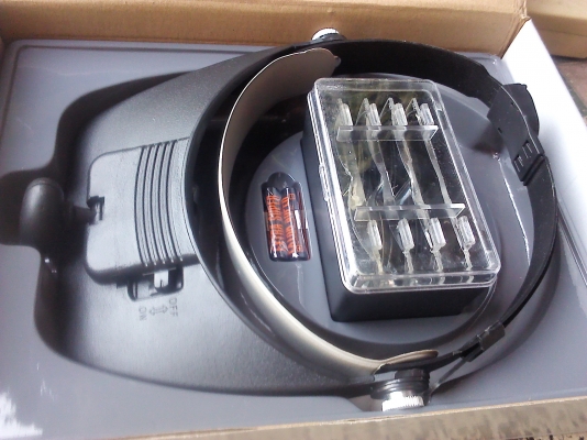 ลดราคาแว่นขยายสวมหัวมีไฟช่วยส่อง มีชุดแว่นขยายถึง 4 ขนาดมองเห็นชัดขึ้น