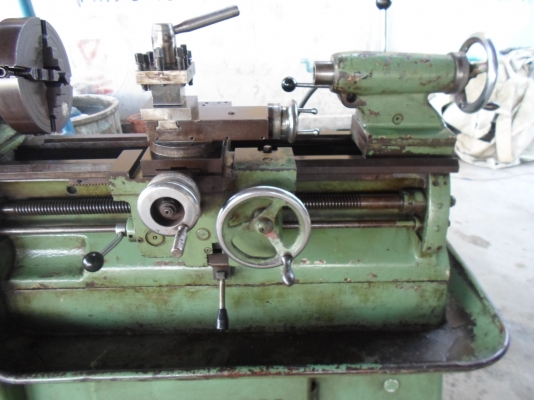 แท่นกลึง 3.5 ฟุต อังกฤษ  2 เพลา เกียร์บล็อก  37,000