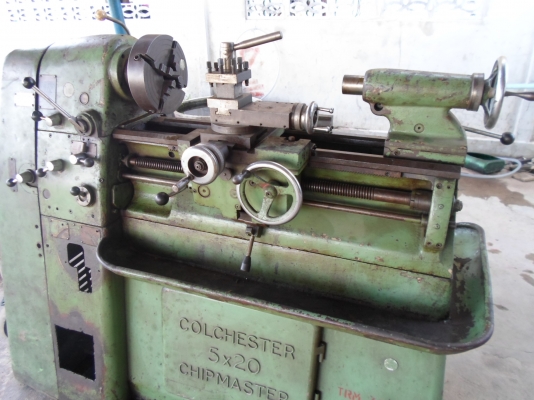 แท่นกลึง 3.5 ฟุต อังกฤษ  2 เพลา เกียร์บล็อก  37,000