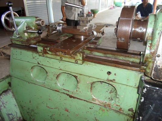 แท่นกลึง 3.5 ฟุต อังกฤษ  2 เพลา เกียร์บล็อก  37,000