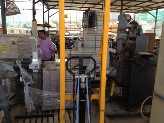 ขาย แฮนลิฟ ยี่ห้อ JUMBO ขนาด 600 kg. สูง 1.6 เมตร สภาพสวย ใช้งานได้