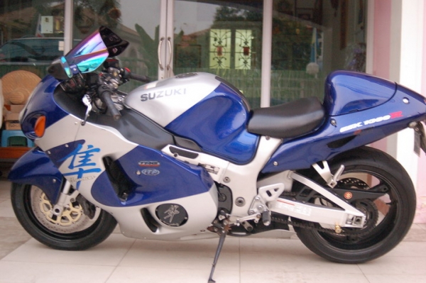 ==== <<ปรับราคา>>HAYABUSA GSX1300 สเปกแคนนาดา 275,000฿<<<ทะเบียนกรุงเทพ>>> ====