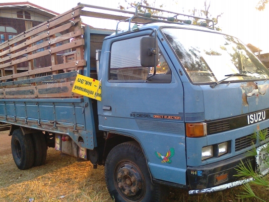 ISUZU NPR 115 ห้างแท้ เครื่อง 4BD1 เกียร์ยาว ยกหัวได้ ปี 32 ภายในสวยครับ