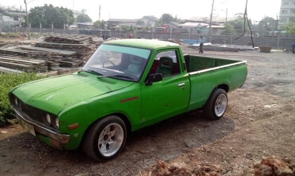 ขาย datsun 620 ช้างเหยียบ