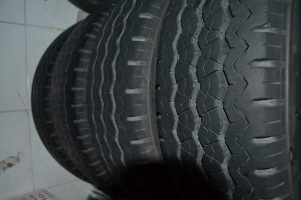 ขายแม็กพร้อมยางติดรถไทรตั้นขอบ 15