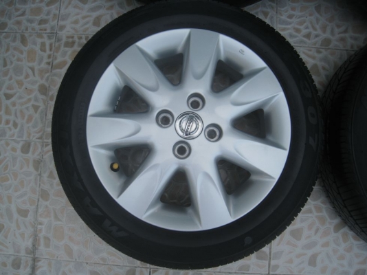 ขายล้อแม็กเดิม nissan march 15"x5.5" 4/100 et50 +ยางปี12(081-3747940 )