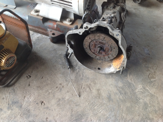 ขายเครื่องเก่าญี่ปุ่น3 สูบเบนซิลยี่ห้อ ซูซูกิ F6A 12 วาล์วพร้อมเกียร์ สภาพสวย ไม่มีใบอินวอยนะคับ ขายเครื่องเก่าญี่ปุ่น3 สูบเบนซิลยี่ห้อ ซูซูกิ F6A 12 วาล์วพร้อมเกียร์ สภาพสวย ไม่มีใบอินวอยนะคับ