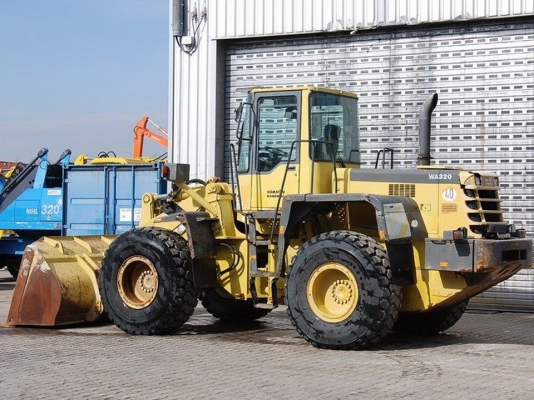KOMATSU  WA 320-3H