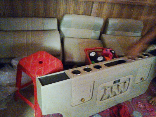 CARYBOY หลังคาวีโก้ 4 ประตู พร้อทเบาะภายในครบชุด แถมกระจกตัดวีโก้ครับ