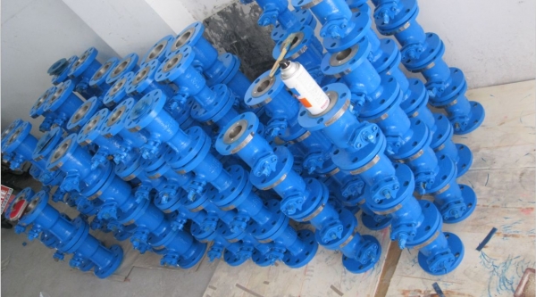 Integrated flange ball valve