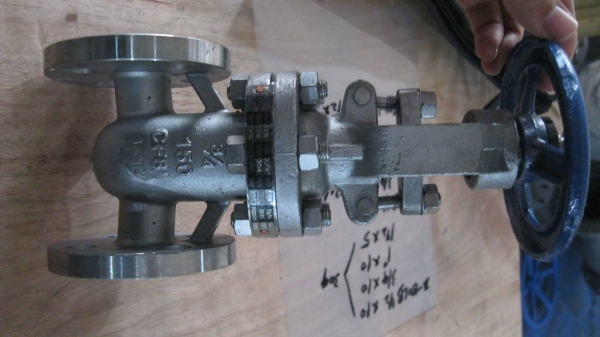 Two-piece model ball valve Locking Two-piece model ball valve Locking