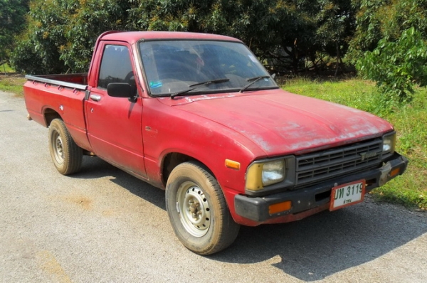 HILUX ม้ากระโดด LN30 4 ขอ ดีเซล ---ขายแล้ว-- HILUX ม้ากระโดด LN30 4 ขอ ดีเซล ---ขายแล้ว--