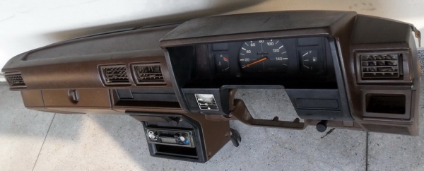 ลูกกระบะ DATSUN 620 ไฟนอน กรอบไฟมีครบ ลูกกระบะ DATSUN 620 ไฟนอน กรอบไฟมีครบ