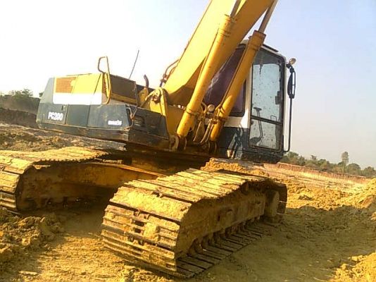 ต้องการขาย รถแม็กโค / โคมัสสุ PC 200-5