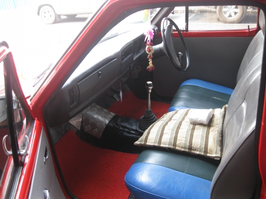 หลุดมัดจำขายต่อครับ.ขาย datsun ช้างเหยียบ 4ขอ  สภาพสวยๆๆ..ขับกลับได้เลย