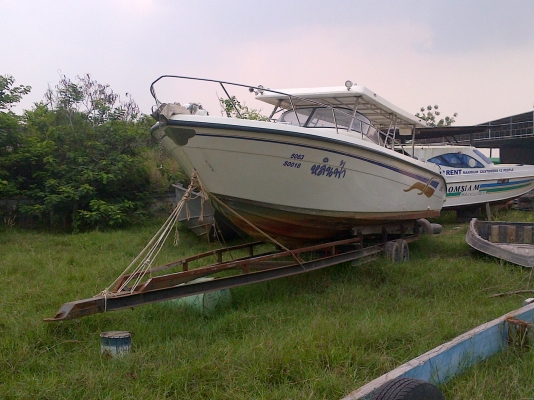 ขายด่วน!เรือไฟเบอร์กลาส 2 เครื่องยนต์มือสองสภาพดี พร้อมใช้งาน