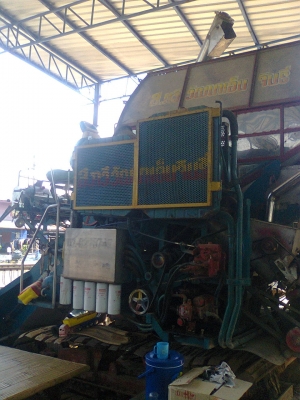 ขายรถเกี่ยวข้าว ส.ทวีวัฒนาอุ้ม