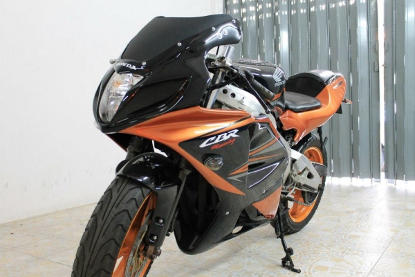 ขาย CBR400 ปี 89 ทะเบียนแท้ ลาย K7
