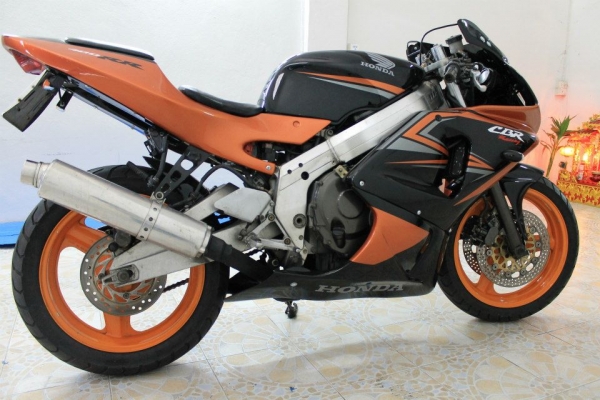 ขาย CBR400 ปี 89 ทะเบียนแท้ ลาย K7
