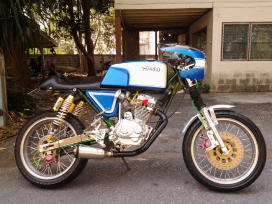 GL 200cc. เล่มทะเบียนโอนภาษีเต็มไม่ขาดต่อ ลดจาก50,000เหลือ43,000