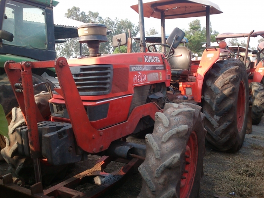 KUBOTA M9000