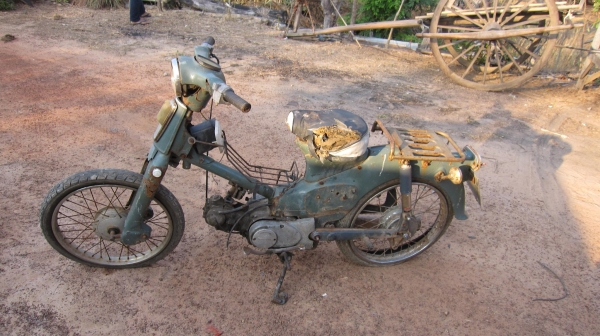 ด่วนๆๆชี50เดิมๆสภาพตามรูปมีท่อให้อีกอันครับขาย5500บาทถ้วนราคาไม่รวมส่งครับ+ค่าส่ง1000ครับส่งทั่วไทยสนใจโทร080-1696651ขายตามสภาพเครื่องไม่ติดเล่มไม่มีครับ