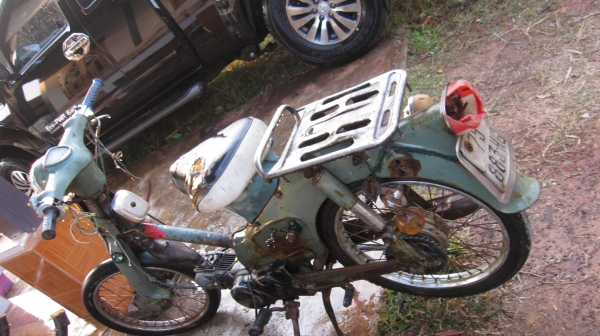 ขายด่วนๆๆครับชี50...มาใหม่เหลือคันเดียวครับคันล่ะ6700บาท...เครื่องไม่ติดเล่มไม่มีขายตามสภาพไม่มีผุครับ....ช้าอดหมดก่อนนะครับด่วนๆครับของเริ่มหายากแล้วครับสนใจติดต่อ0801696651ราคายังไม่รวมส่งนะครับค่าส่ง1000บาทส่งทั่วไทยครับ