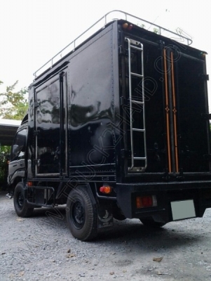 รถบรรทุก 4 ล้อ บรรทุกตู้แห้ง ยี่ห้อ HINO รุ่น WU301R-HBMLX3//ติดต่อเจ้าของโดยตรง คุณอร โทร.080-806-9779