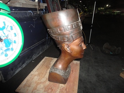 พระนางเนเฟอร์ติติ  ทองเหลือง