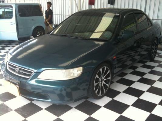 HONDA ACCORD 2.3 VT ฝากฟ้า  AT ABS AB ปี99 ขาย 380000