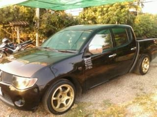 ขายดาว์ ไทรทัน  120,000 ส่งต่อได้เลยกรณีไม่เปลียนสัญญาต้องไปบันทึประจำวันที่โรงพักยอดเหลือ320,000