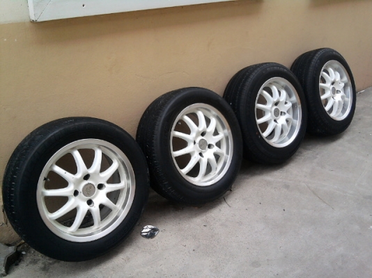 แม็กพร้อมยาง