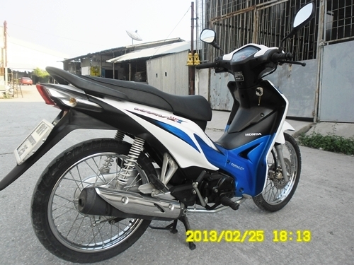 ขายด่วนเวฟ110iตัวใหม่ปี54รถบ้านมือเดียวเครื่องแน่นๆสีสวยวิ่งน้อย5200km ขายด่วนเวฟ110iตัวใหม่ปี54รถบ้านมือเดียวเครื่องแน่นๆสีสวยวิ่งน้อย5200km