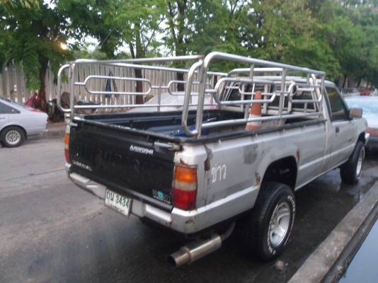 ขายรถกระบะหรือแลกเปลียนรถจีปขับสองขับสี่ ขายรถกระบะหรือแลกเปลียนรถจีปขับสองขับสี่