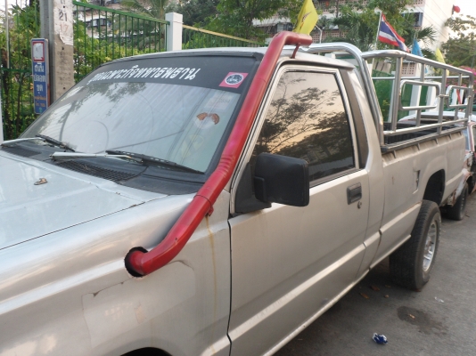 ขายรถกระบะหรือแลกเปลียนรถจีปขับสองขับสี่ ขายรถกระบะหรือแลกเปลียนรถจีปขับสองขับสี่