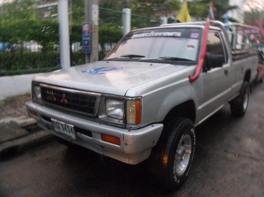 ขายรถกระบะหรือแลกเปลียนรถจีปขับสองขับสี่ ขายรถกระบะหรือแลกเปลียนรถจีปขับสองขับสี่