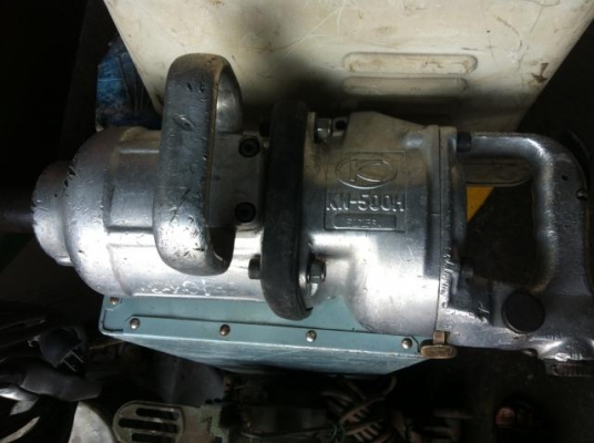 บล๊อกลม มือสอง  สภาพสวย ครับ