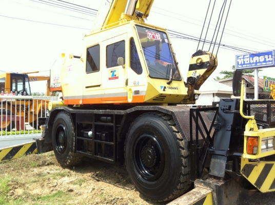 ขายเครน25ตัน 4ล้อ TADANO TR250M-5 ปี 94 พร้อมทะเบียน ขายเครน25ตัน 4ล้อ TADANO TR250M-5 ปี 94 พร้อมทะเบียน